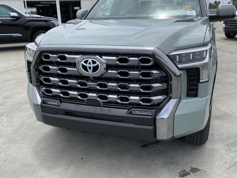 2024 Toyota Tundra Platinum HybridImage 8