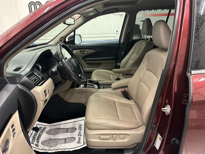 2018 Honda Ridgeline RTL-EImage 22