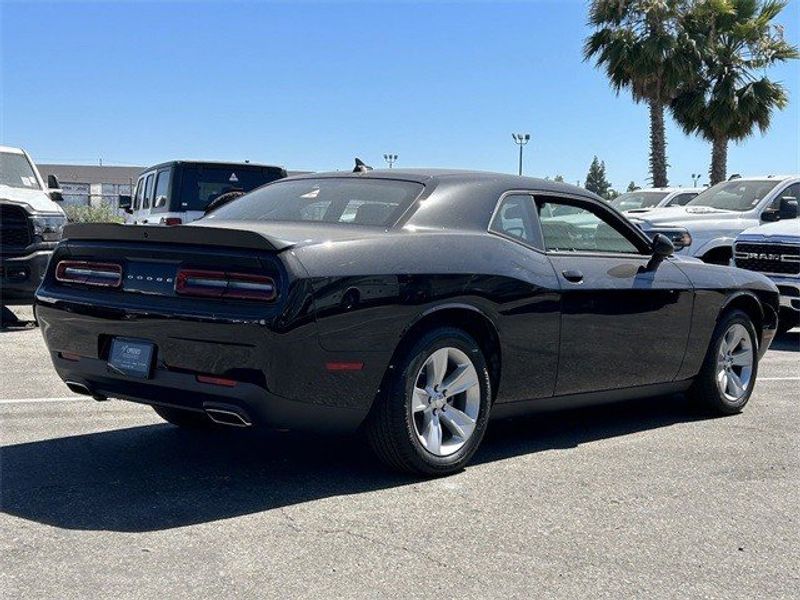 2023 Dodge Challenger SxtImage 3