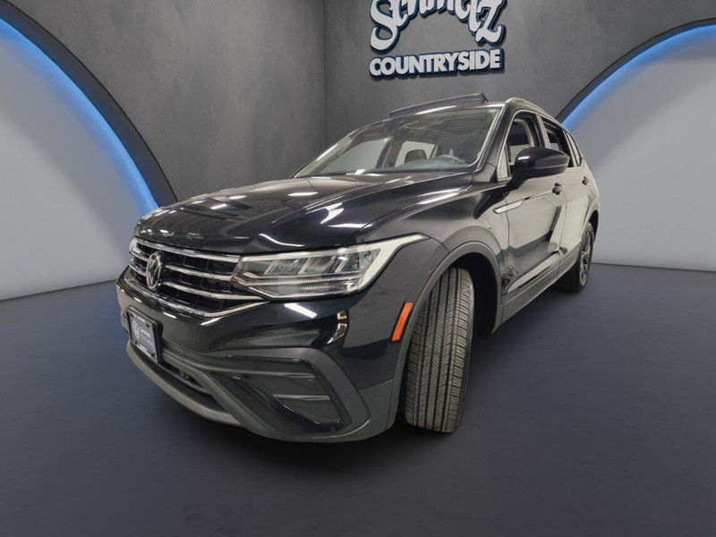 Used 2022 Volkswagen Tiguan SE AWD w/SunroofImage 8