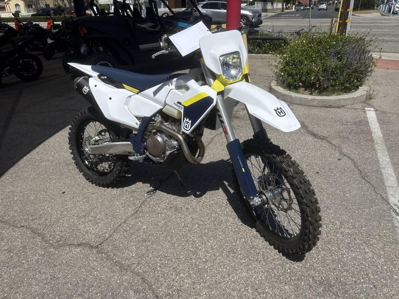New 2025 Husqvarna FE 450 Image 11