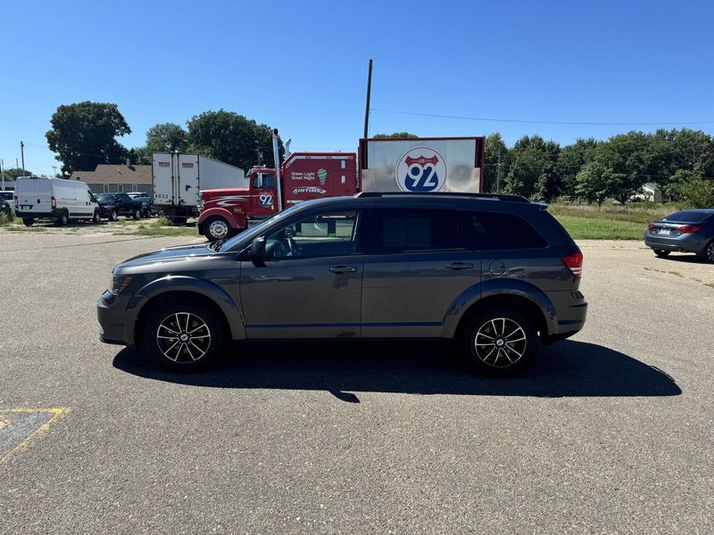 2018 Dodge Journey SEImage 5