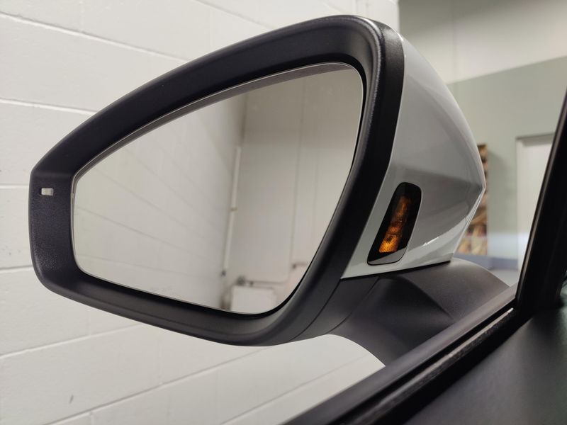 Used 2024 Volkswagen ID.4 StandardImage 7