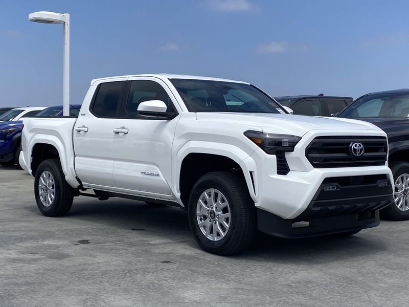 New 2025 Toyota Tacoma SR5Image 2