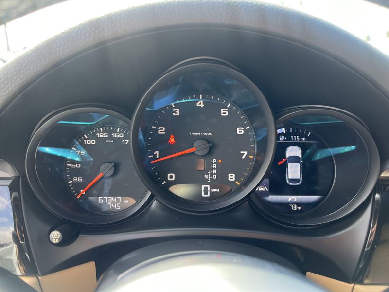 Used 2017 Porsche Macan BaseImage 9