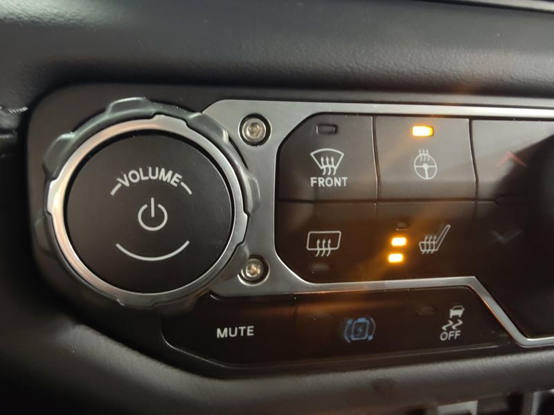 Used 2025 Jeep Wrangler 4xE Rubicon 4WD w/ConvenienceImage 8