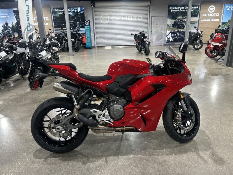 New 2026 Ducati PANIGALE V2 896 Image 13