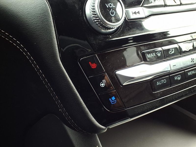 Used 2022 Ford Explorer PlatinumImage 23