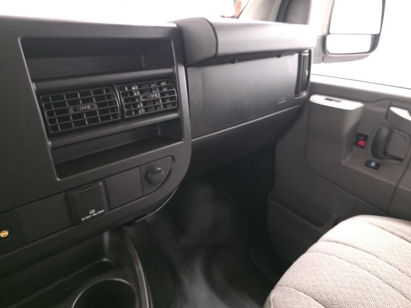 2018 Chevrolet Express Work Van photo 17