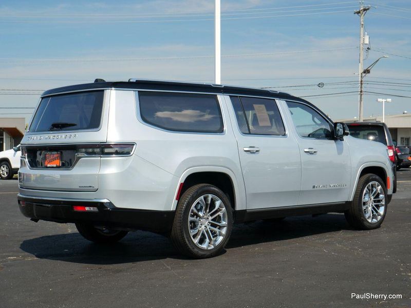 2023 Jeep Grand Wagoneer L II photo 14