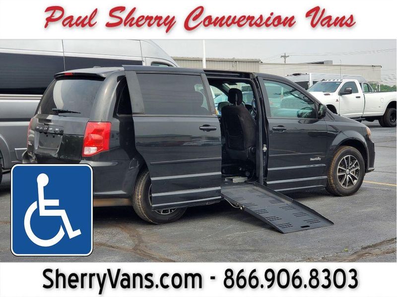 2014 Dodge Grand Caravan SXTImage 1