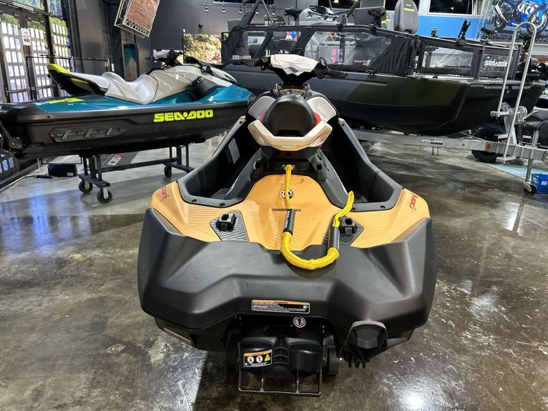 New 2024 Sea-Doo SPARK FOR 3 90 (SOUND SYSTEM) Image 14