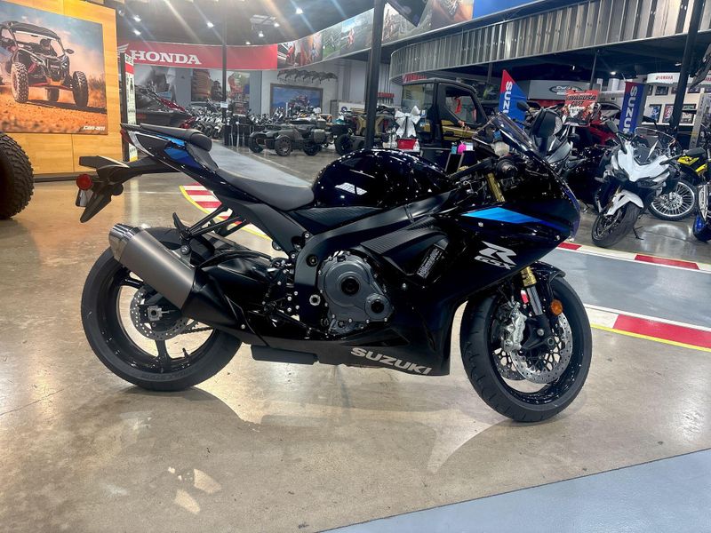New 2027 Suzuki GSX-R750 Image 11