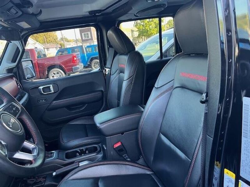 Used 2018 Jeep Wrangler Unlimited RubiconImage 19