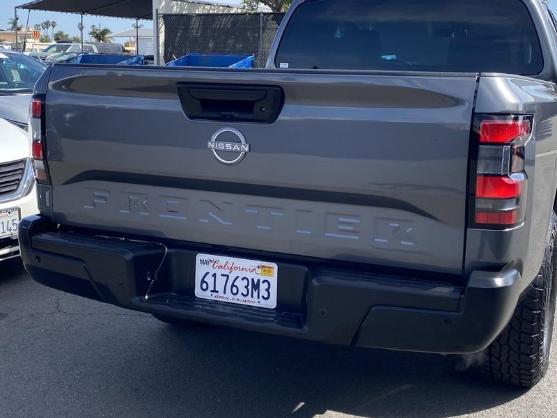 2022 Nissan Frontier SImage 5