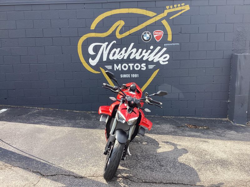 New 2027 Ducati STREETFIGHTER V4 