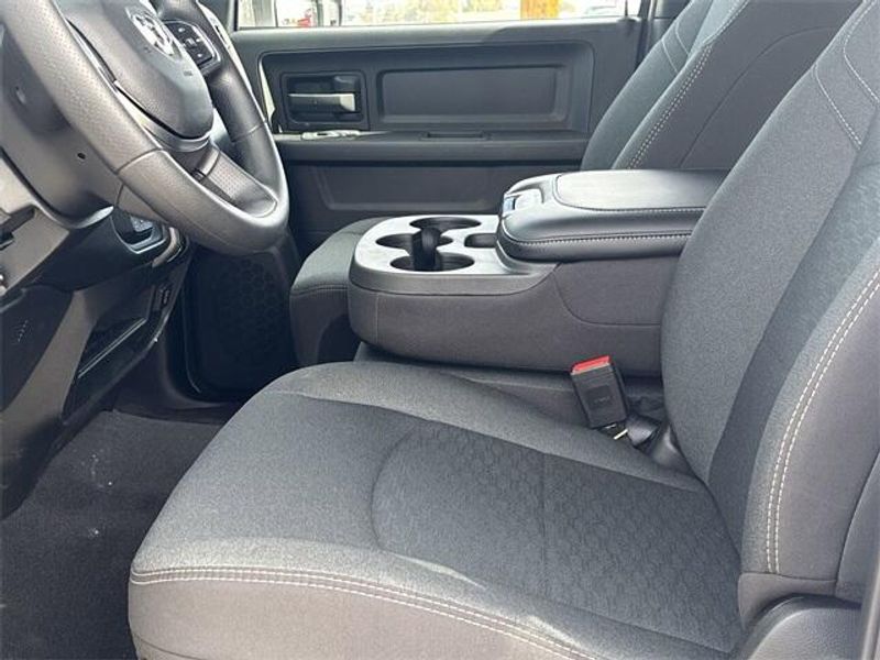 New 2026 RAM 2500 Black Express Crew Cab 4x4 6