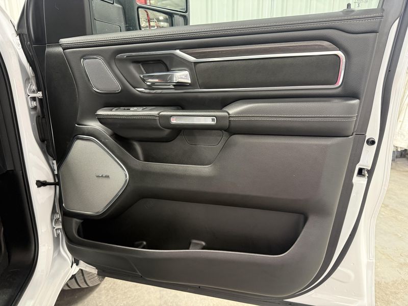 Used 2025 RAM 1500 LaramieImage 8