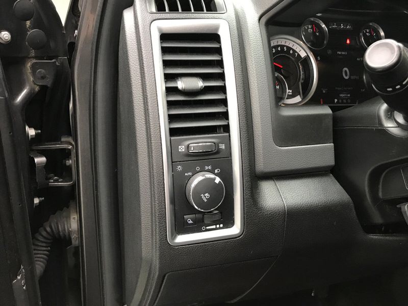 2016 RAM 1500 Big HornImage 4