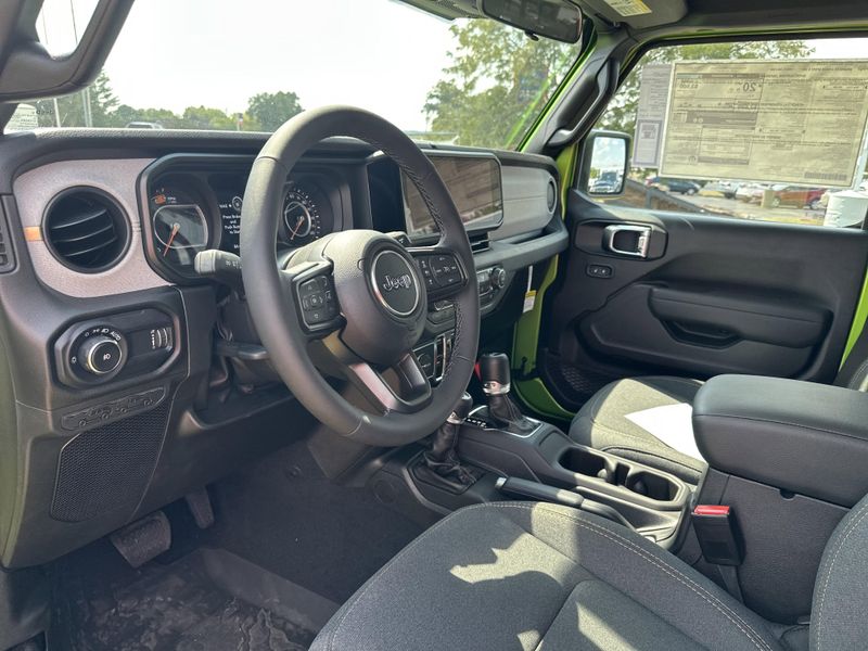 New 2025 Jeep Wrangler 4-door Sport SImage 19