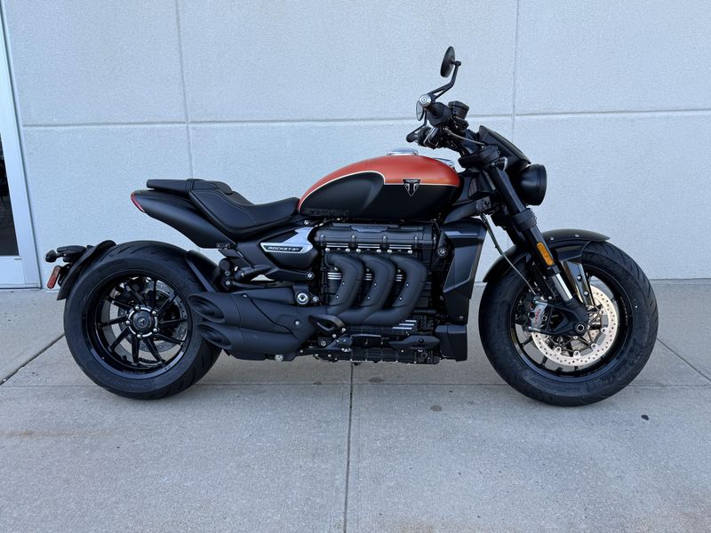2026 Triumph ROCKET 3 STORM RImage 2