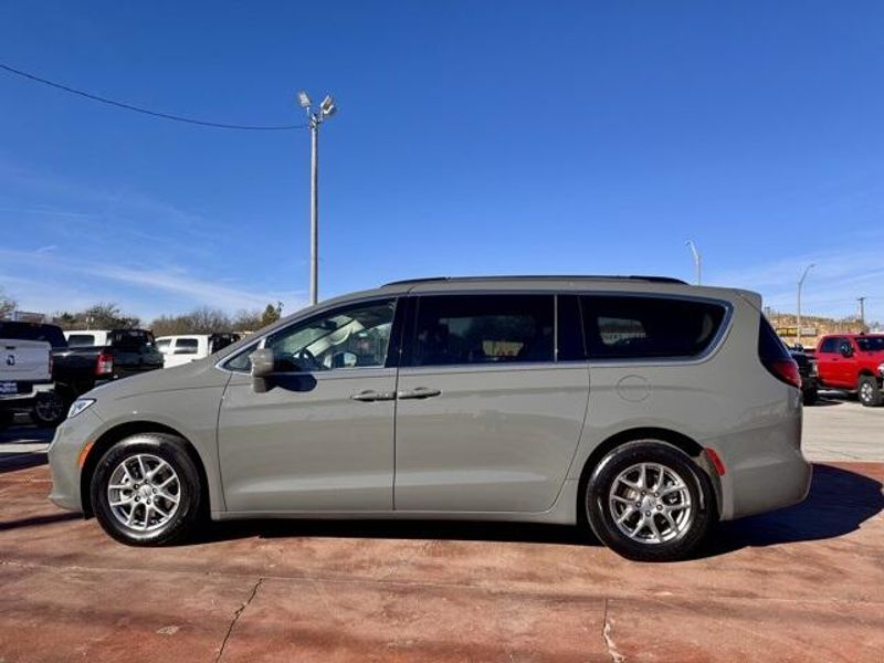 Used 2021 Chrysler Pacifica TouringImage 9
