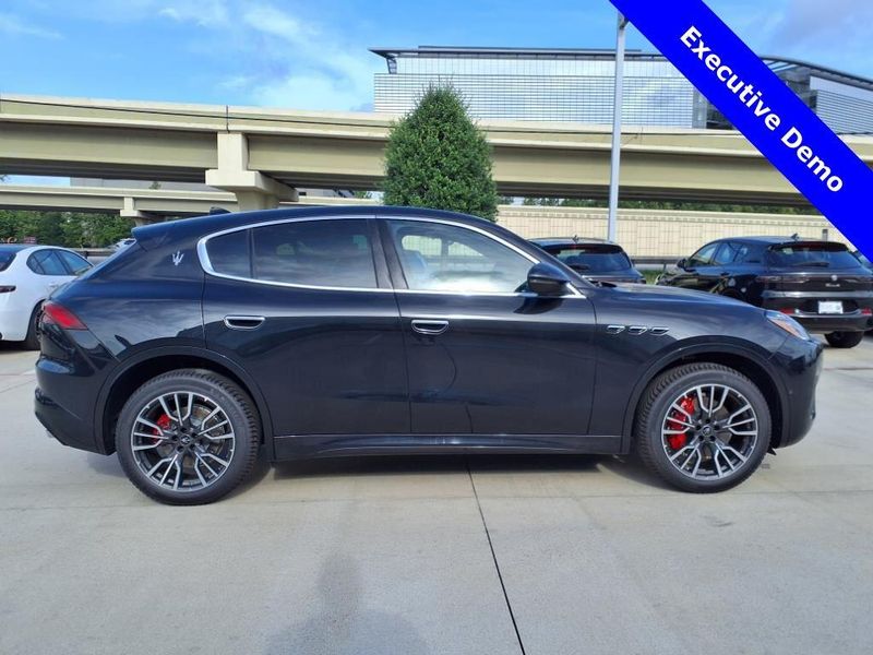 New 2025 Maserati Grecale Image 5