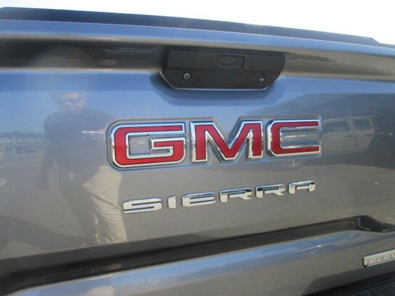 Used 2020 GMC Sierra 1500 ElevationImage 11