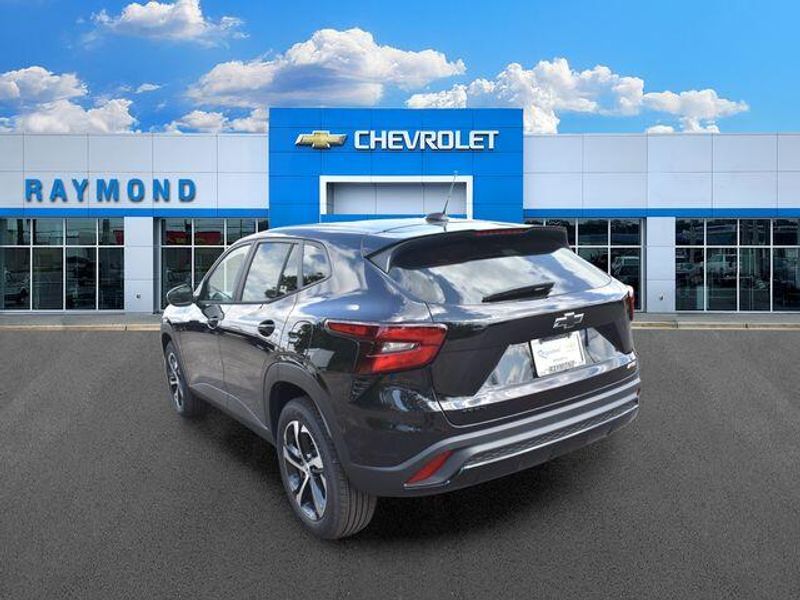 New 2026 Chevrolet Trax 1RSImage 6