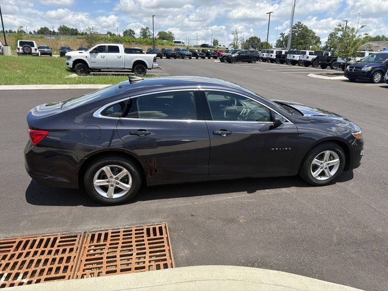 Used 2023 Chevrolet Malibu LSImage 10