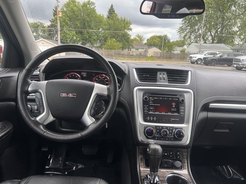 2015 GMC Acadia SLTImage 14