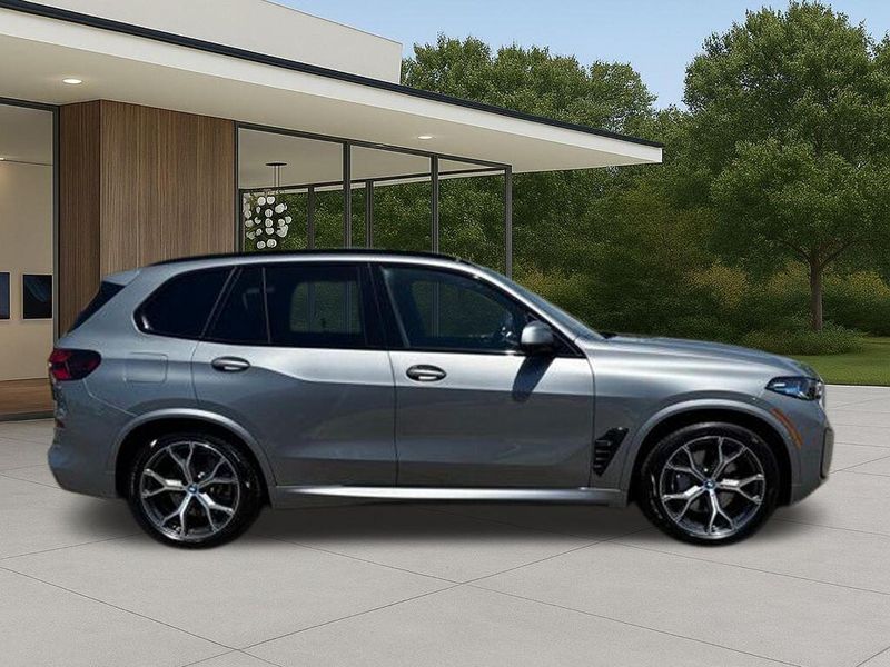 Used 2024 BMW X5 xDrive50eImage 7