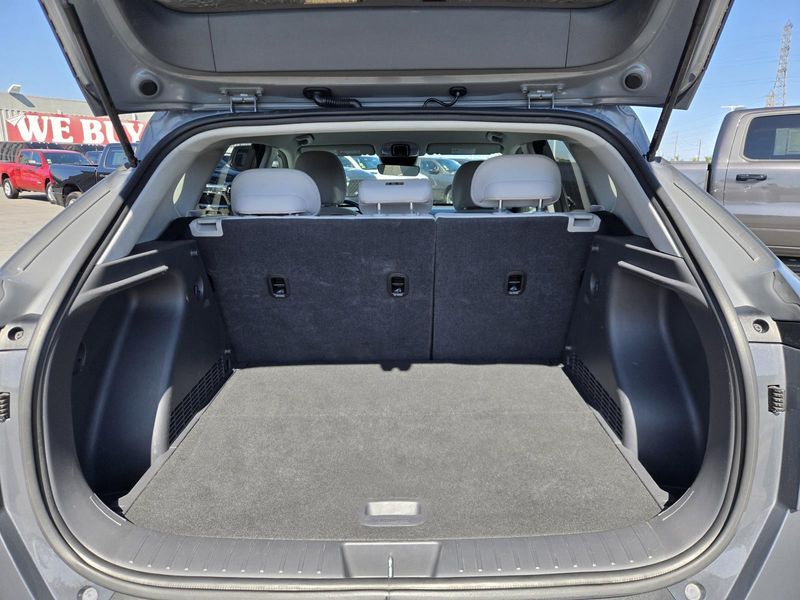 Used 2024 Hyundai Kona SEL FWD