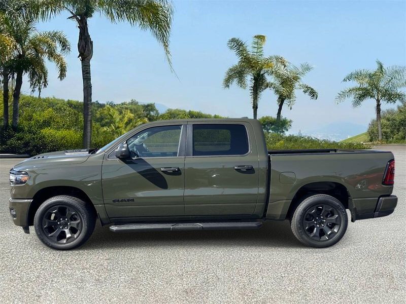 New 2026 RAM 1500 Express Crew Cab 4x4 5'7' Box