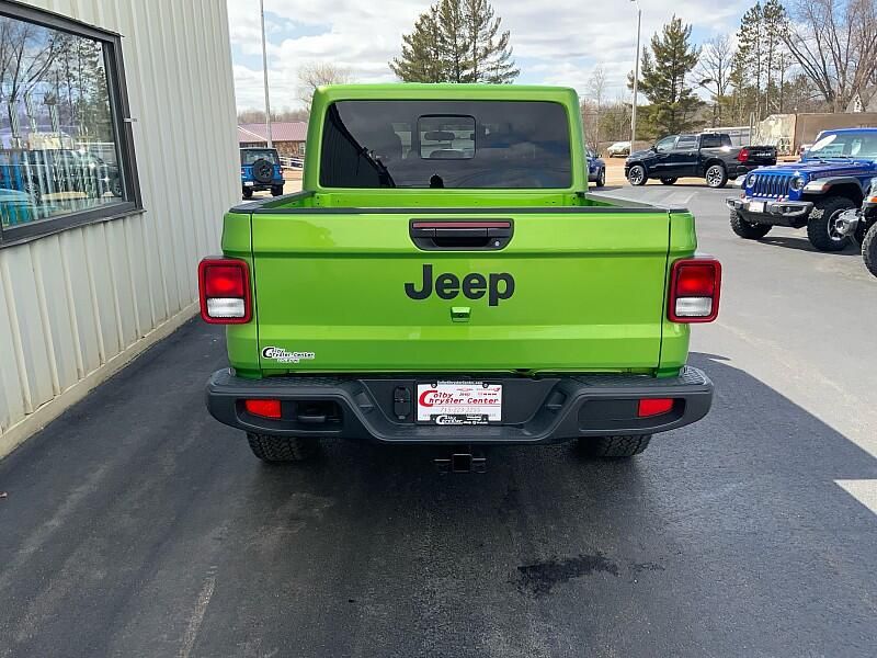 2025 Jeep Gladiator Sport photo 5