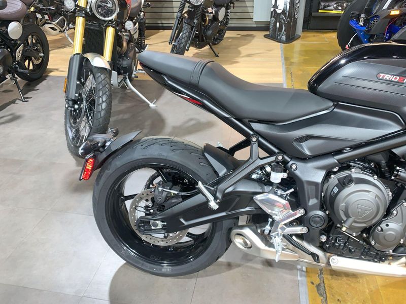 New 2025 Triumph TRIDENT 660 Image 10