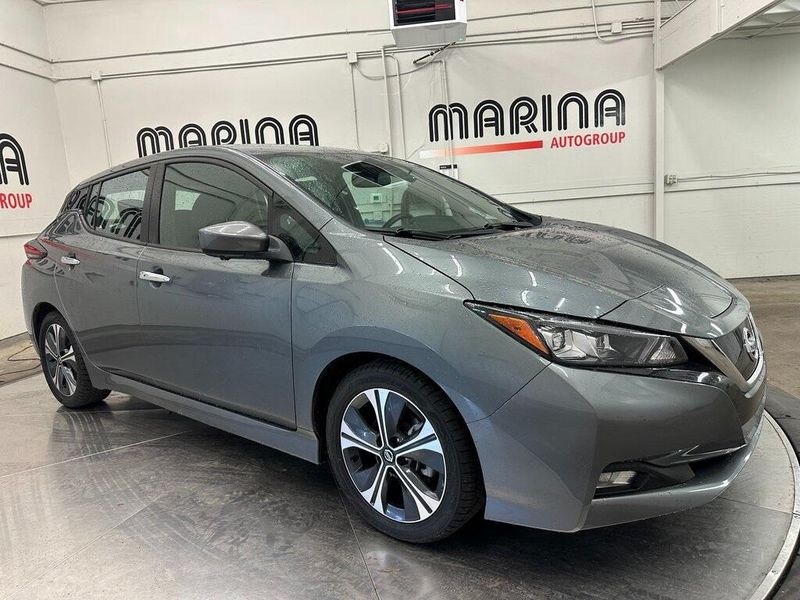 2020 Nissan Leaf SVImage 1