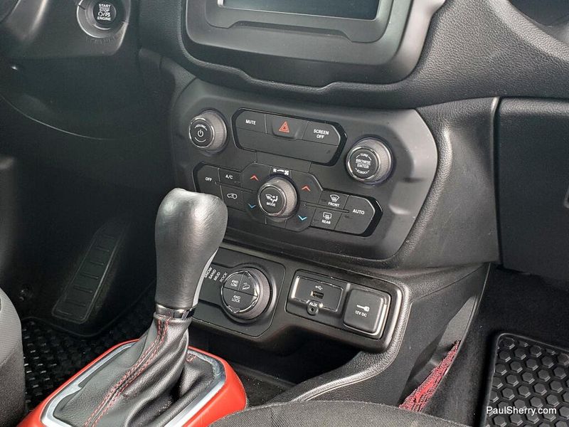Used 2019 Jeep Renegade Trailhawk