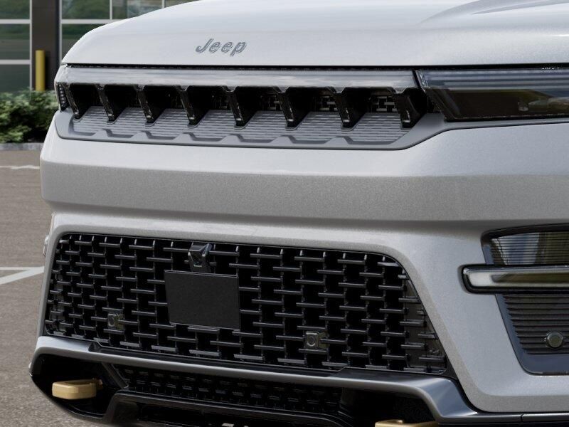 2026 Jeep Grand Wagoneer 85th Anniversary Edition 4x4Image 37