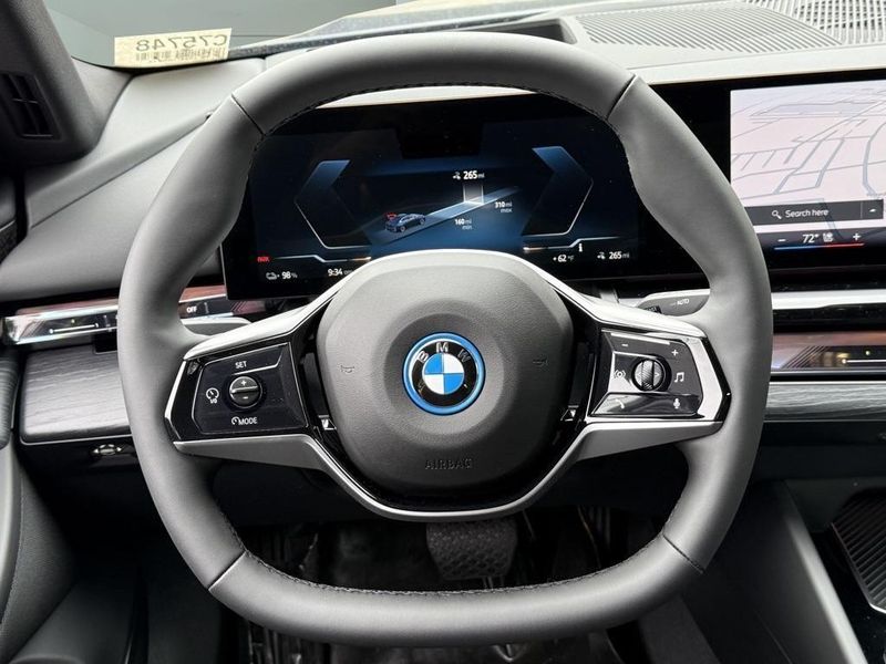 2025 BMW i5 eDrive40Image 22