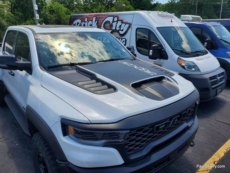 New 2026 RAM 1500 Rho Crew Cab 4x4 5'7' Box