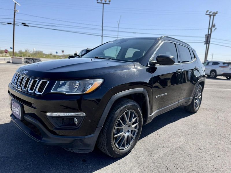 2020 Jeep Compass Latitude photo 4