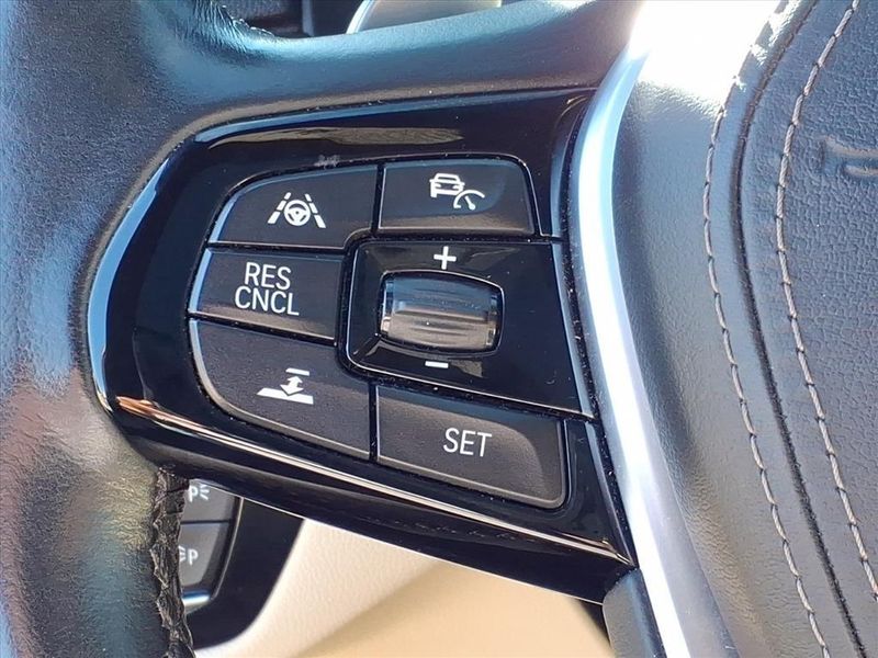 Used 2019 BMW 530i xDriveImage 18