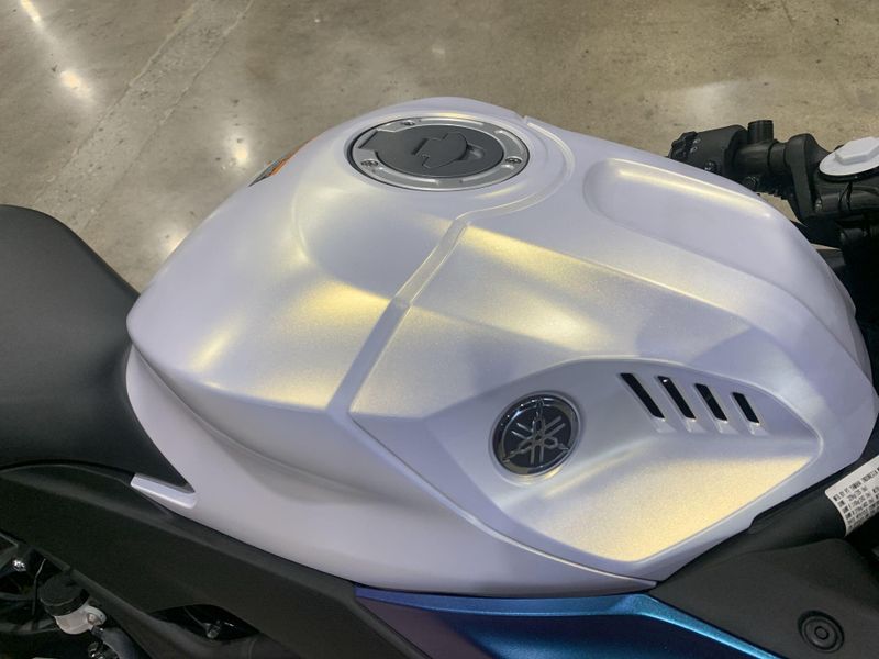 2025 Yamaha YZF-R3 ABS Image 16