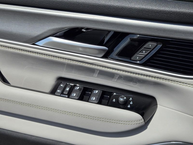 2026 Jeep Grand Wagoneer L Grand Wagoneer L Limited Altitude 4x4