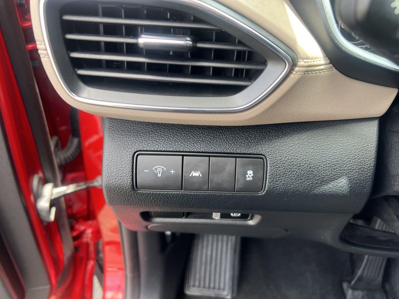 Used 2022 Hyundai Santa Fe SEImage 11