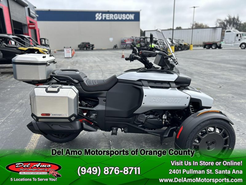2025 Can-Am CANYON XT Image 10