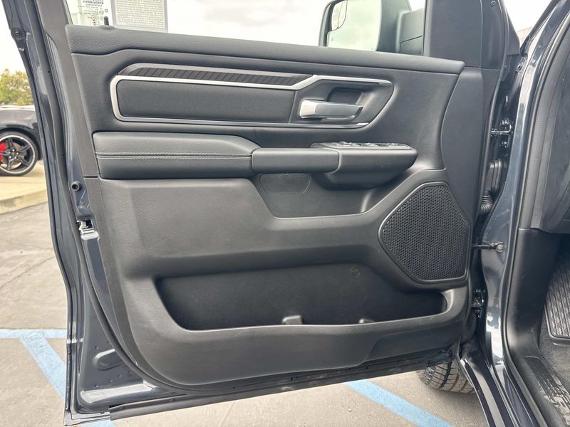 New 2026 RAM 1500 Big Horn Crew Cab 4x2 5'7' Box