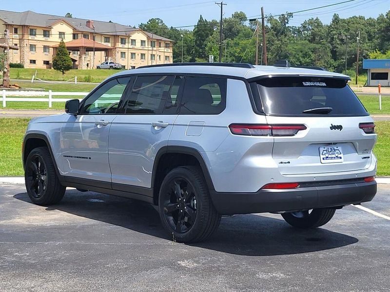 2025 Jeep Grand Cherokee L Limited 4x4Image 4