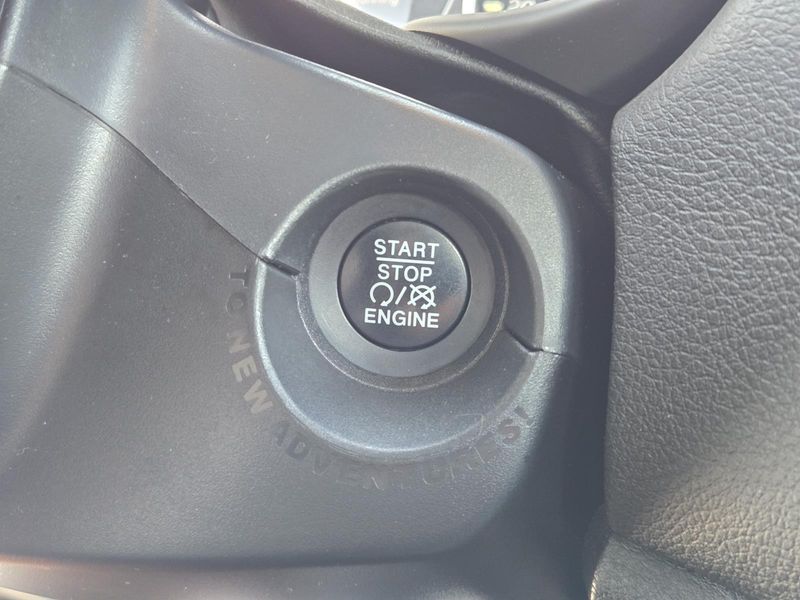 Used 2016 Jeep Renegade FWD 4dr Latitude